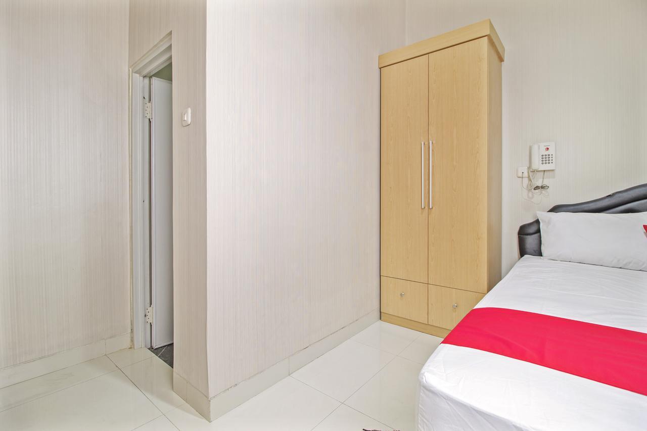Готель Reddoorz @ Mangga Besar 2 Джакарта Екстер'єр фото